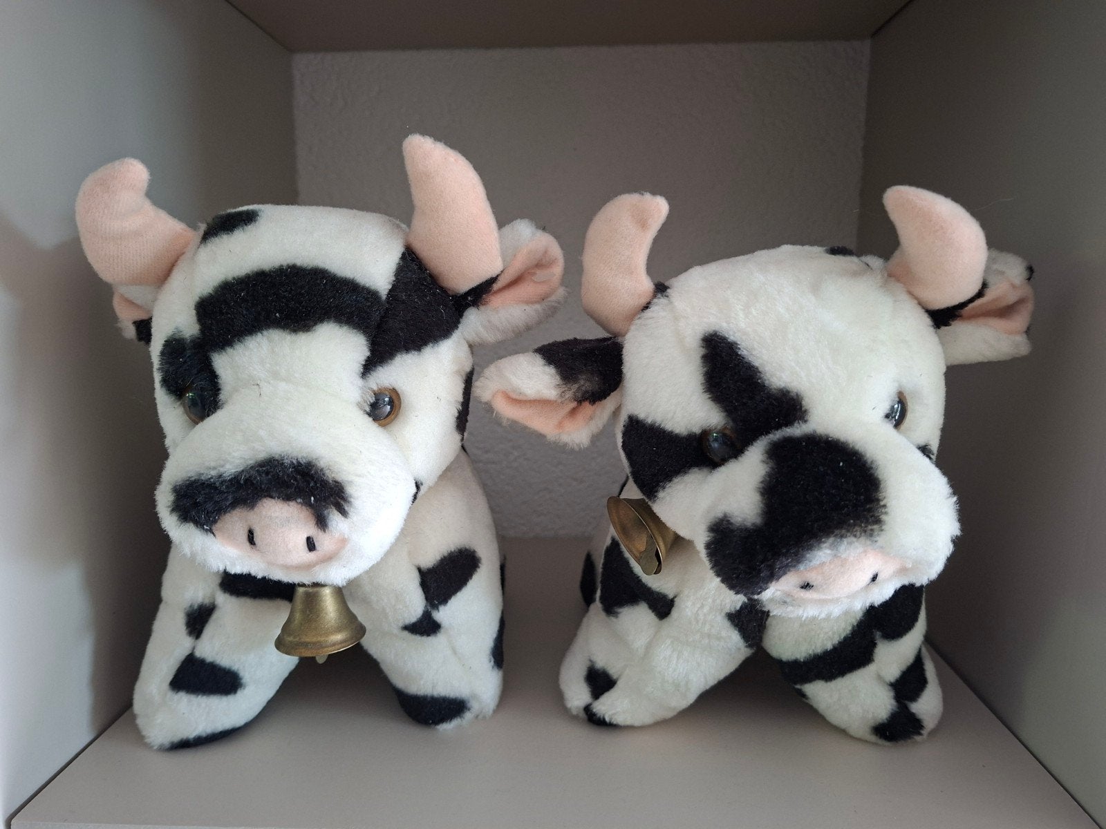 2 leuke koeien knuffels H20xL23, Kinderen en Baby's, Speelgoed | Knuffels en Pluche, Ophalen of Verzenden, Nieuw, Koe, Middelgroot (20 tot 80 cm)