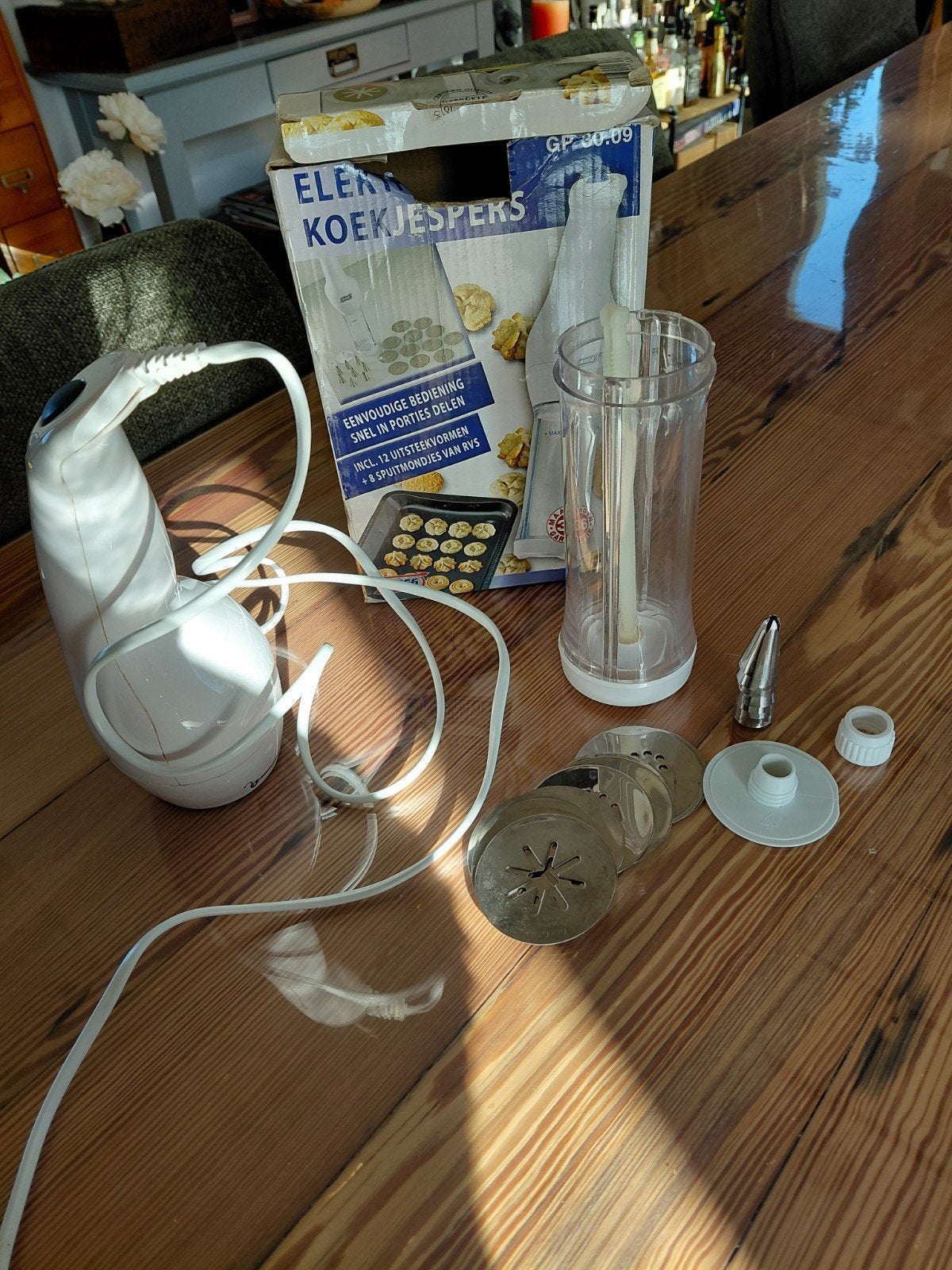 Elektrische koekjespers Quigg - compleet met accessoires, Overige typen, Ophalen of Verzenden, Zo goed als nieuw, Wit