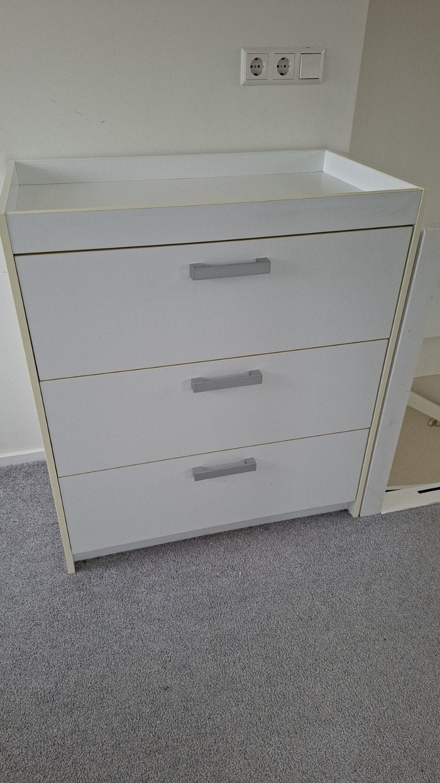Gratis: Witte commode met 3 lades (94h x 50d x 85b), Ophalen, Gebruikt, 50 tot 70 cm, 75 tot 100 cm