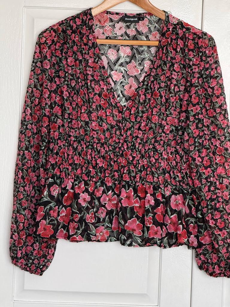 Desigual blouse met bloemenprint, maat 42/44, Ophalen of Verzenden, Zo goed als nieuw, Maat 42/44 (L), Zwart