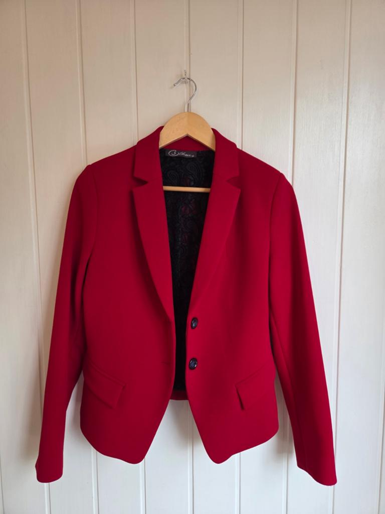 Bordeauxrode blazer B Three maat 38, maat M, Kleding | Dames, Jasjes, Kostuums en Pakken, Maat 38/40 (M), Nieuw, Ophalen of Verzenden