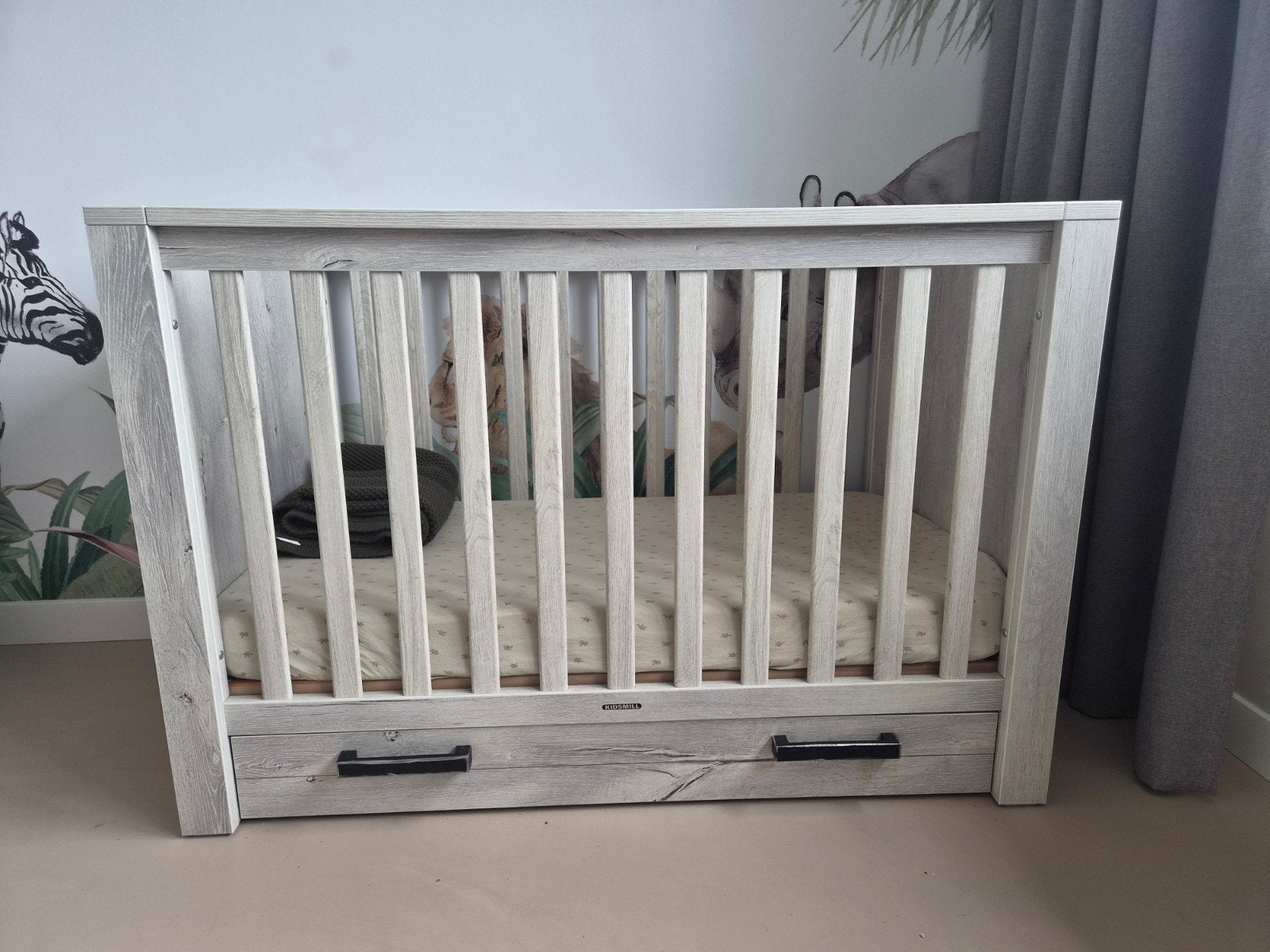 Kidsmill Sem Nautic Babykamer Grijs: Bed, Commode, Kast, Ophalen, Zo goed als nieuw, Jongetje of Meisje
