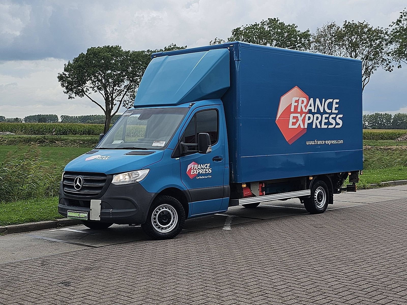 MERCEDES-BENZ SPRINTER 316 cdi 43 aut. laadklep, Automaat, Gebruikt, Euro 6, Blauw