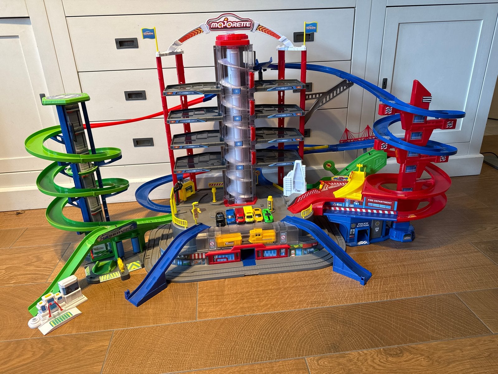 Majorette Super City Garage met 7 verdiepingen en auto's, Ophalen, Gebruikt