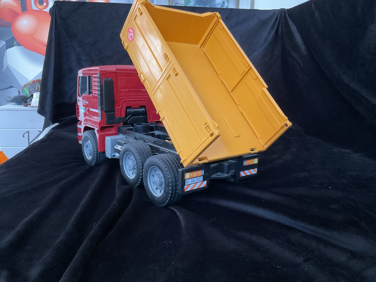 Bruder MAN TGS Vrachtwagen met Kiepbak - Rood/Geel, Ophalen of Verzenden, Gebruikt