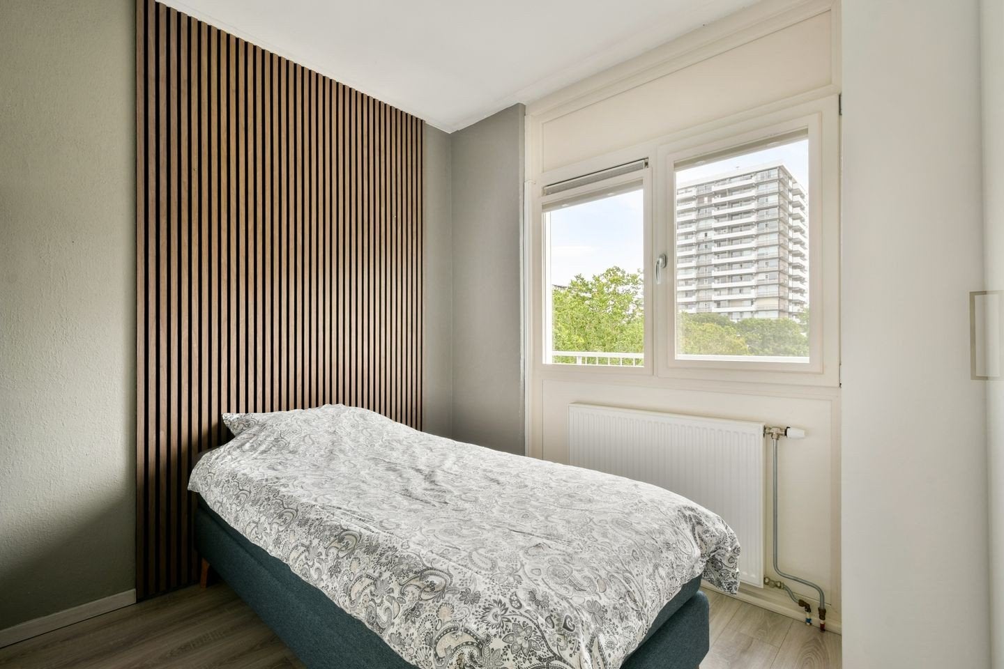 Zo goed als nieuwe blauwe boxspring met dekbed en hoezen, Huis en Inrichting, Slaapkamer | Boxsprings, Ophalen, 90 cm, Eenpersoons