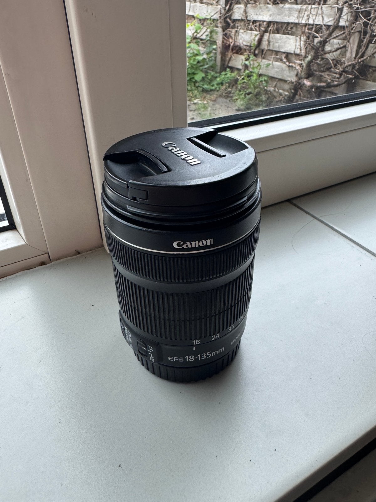 Canon Zoom lens EF-S 18-135mm IS STM, Audio, Tv en Foto, Canon, Ophalen of Verzenden, Zo goed als nieuw, Standaardlens