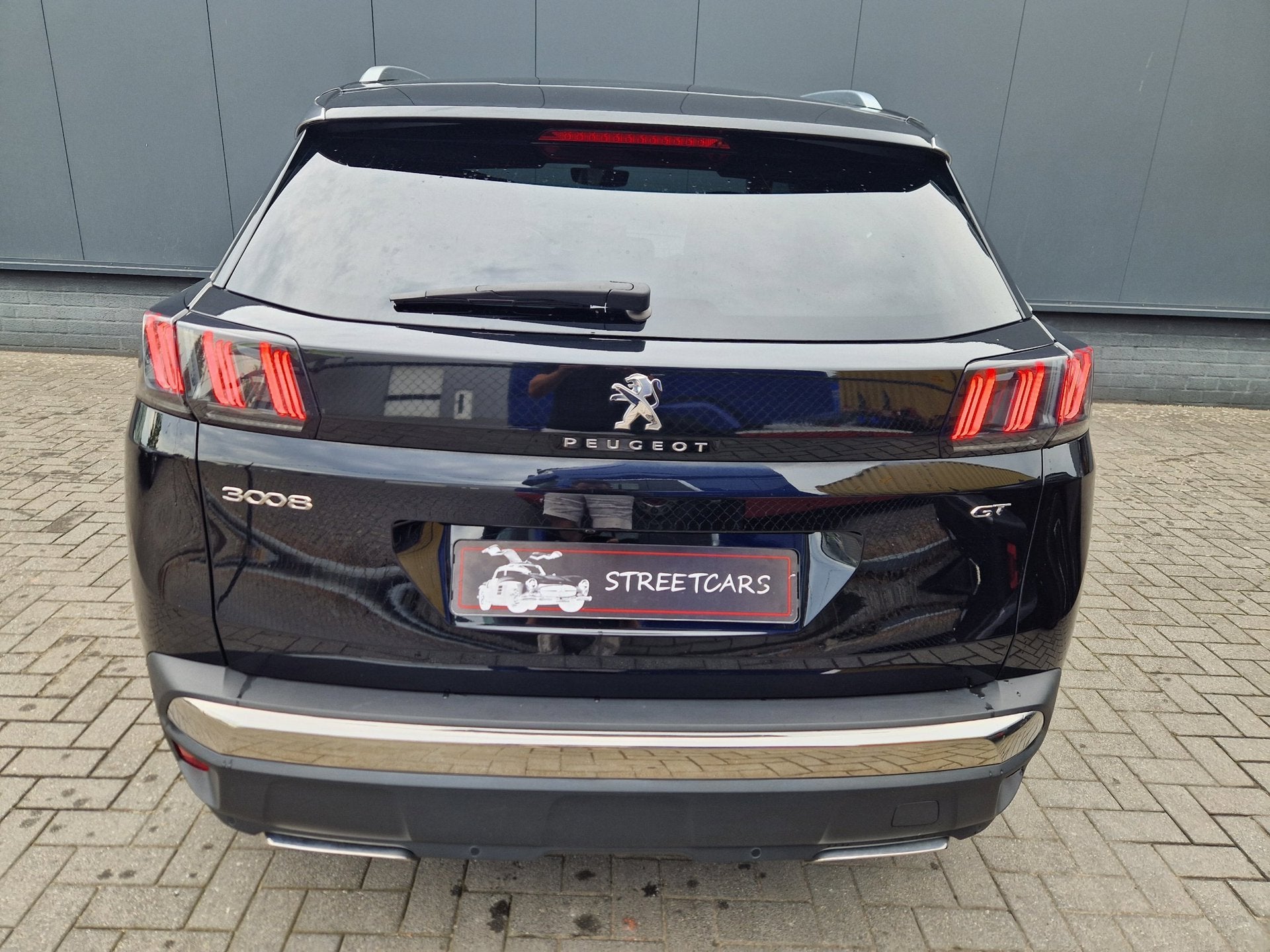 Peugeot 3008 1.2 EAT8 GT-Line AUT 131PK /Adap. cruise /Led /, 12 maanden, Gebruikt, Zwart, Zwart
