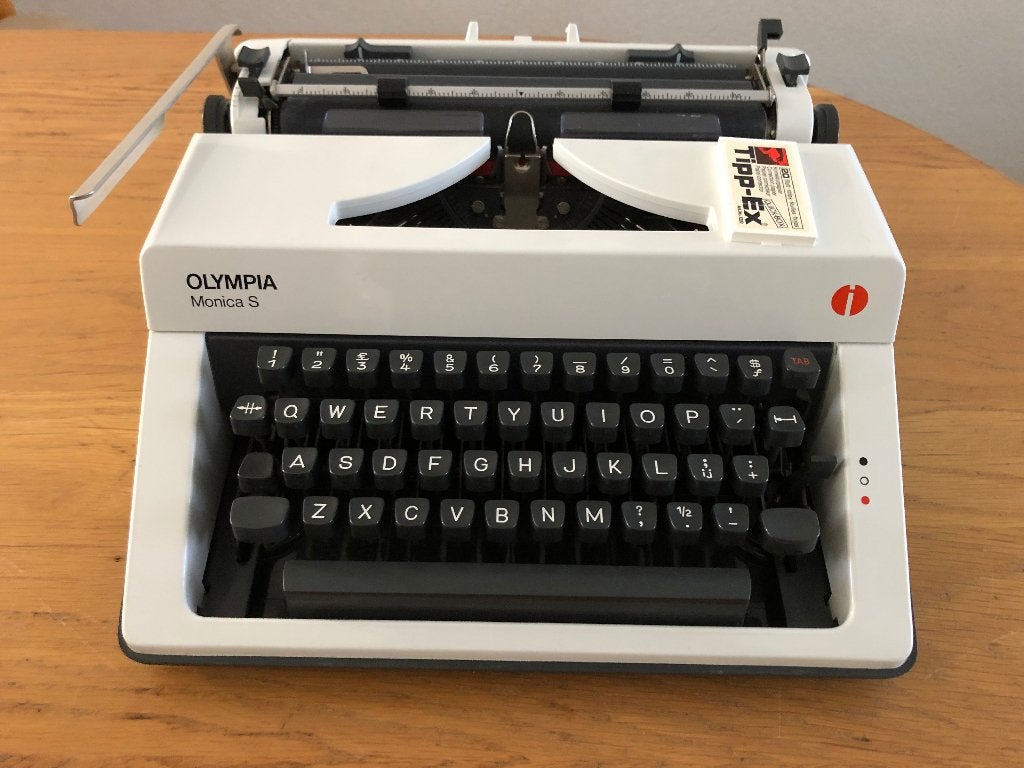 Typemachine Olympia Monica S, Vintage 1981, Z.G.A.N., Diversen, Ophalen, Zo goed als nieuw