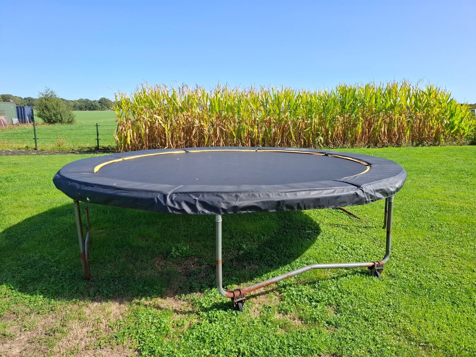 Berg trampoline, Kinderen en Baby's, Speelgoed | Buiten | Trampolines, Ophalen of Verzenden, Gebruikt