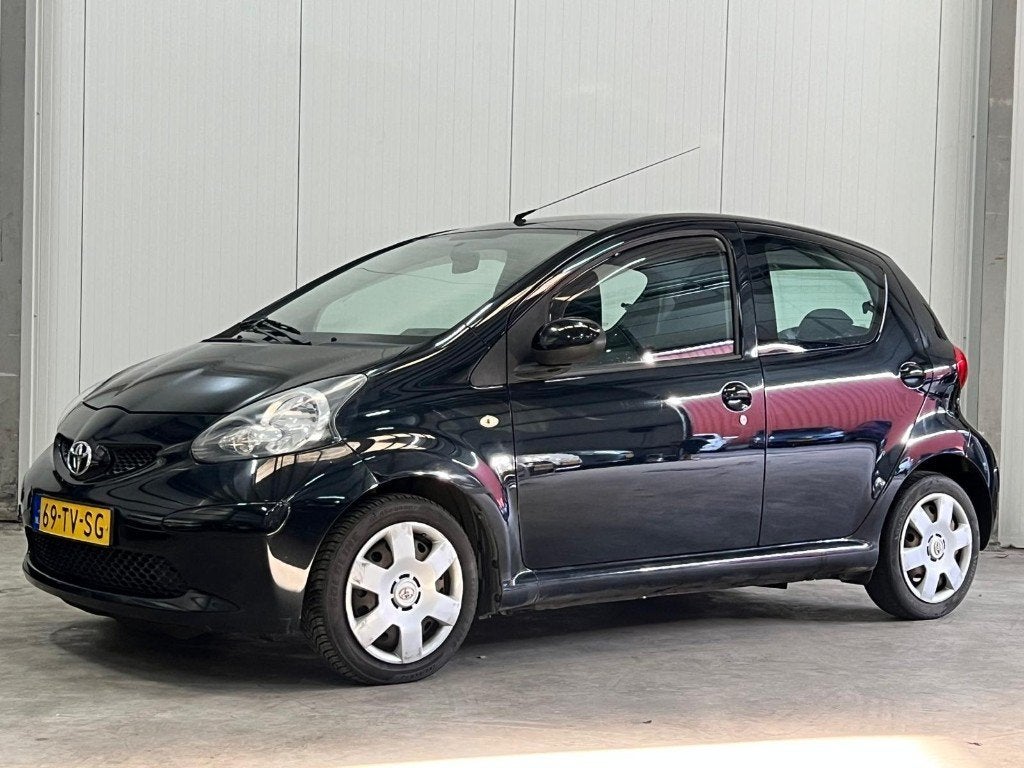 Toyota Aygo 1.0  5DRS/ Zwart/Airco/Carplay, Voorwielaandrijving, Stof, 4 stoelen, Origineel Nederlands