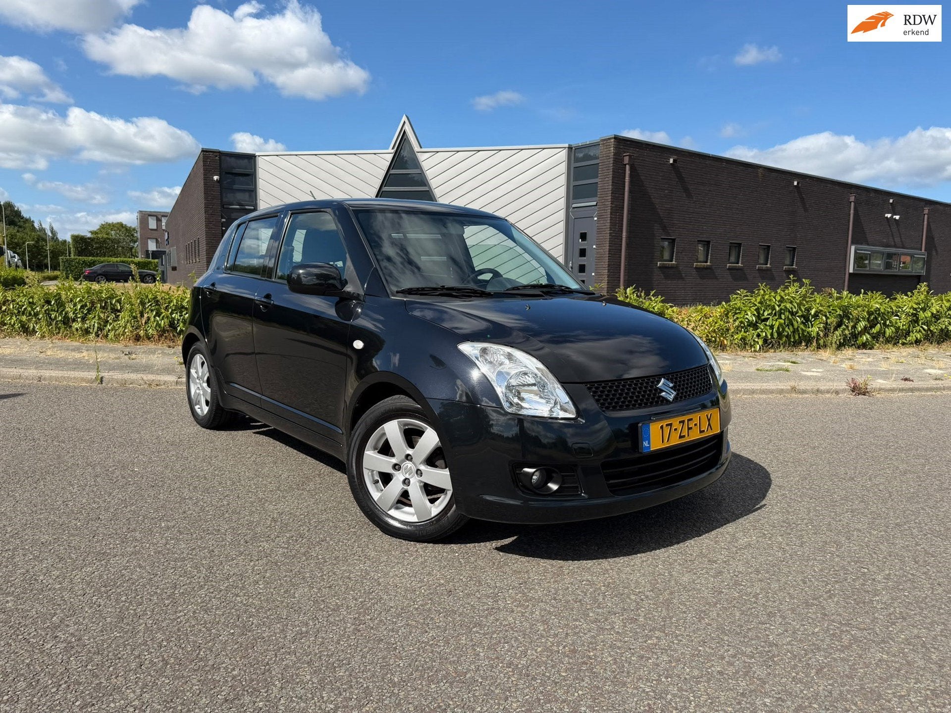 Suzuki Swift 1.3 Shogun | 1e Eigenaar | NAP! | Airco | 5-Drs, Auto's, Suzuki, Voorwielaandrijving, Stof, Zwart, 400 kg