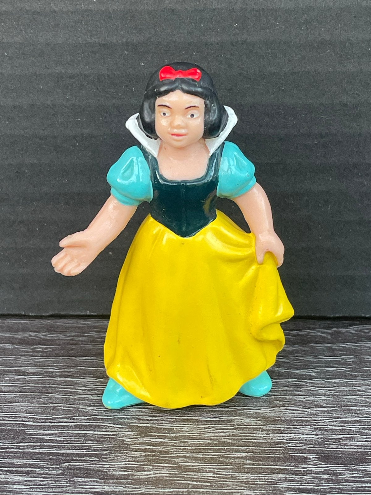 Vintage Sneeuwwitje Beeldje - Disney Figuur, Ophalen of Verzenden, Sneeuwwitje of Doornroosje, Gebruikt, Beeldje of Figuurtje