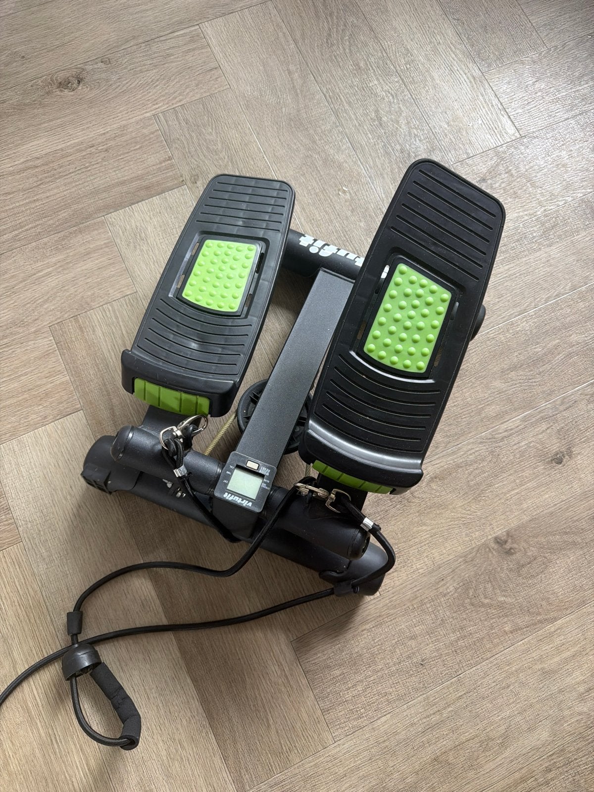 Compacte Stepper met Weerstandsbanden - VirtuFit, Gebruikt, Stepapparaat, Ophalen of Verzenden, Metaal