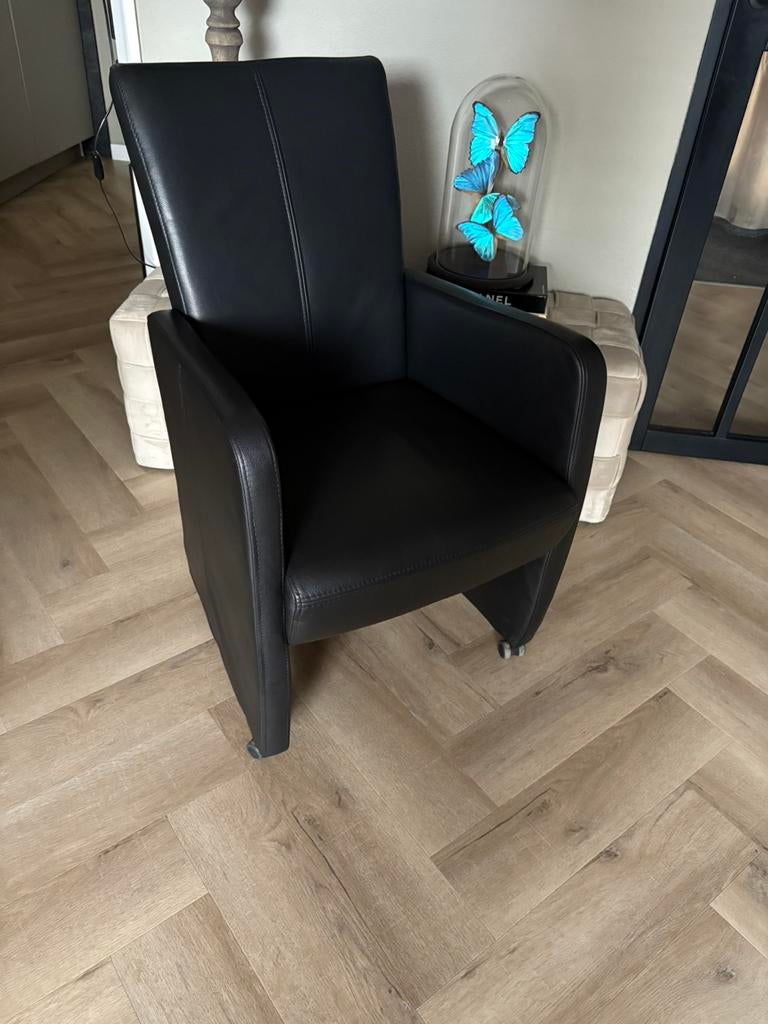 6 hele mooie en zeer nette leren eetkamerstoelen Goossens, Huis en Inrichting, Ophalen, Zwart, Leer, Zo goed als nieuw
