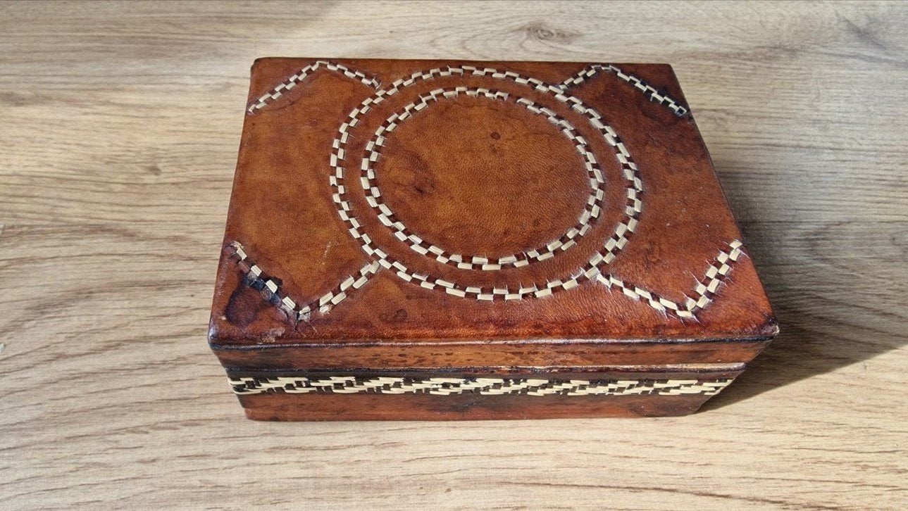 Decoratieve Houten hout Doosje met Leren Bekleding, Ophalen of Verzenden
