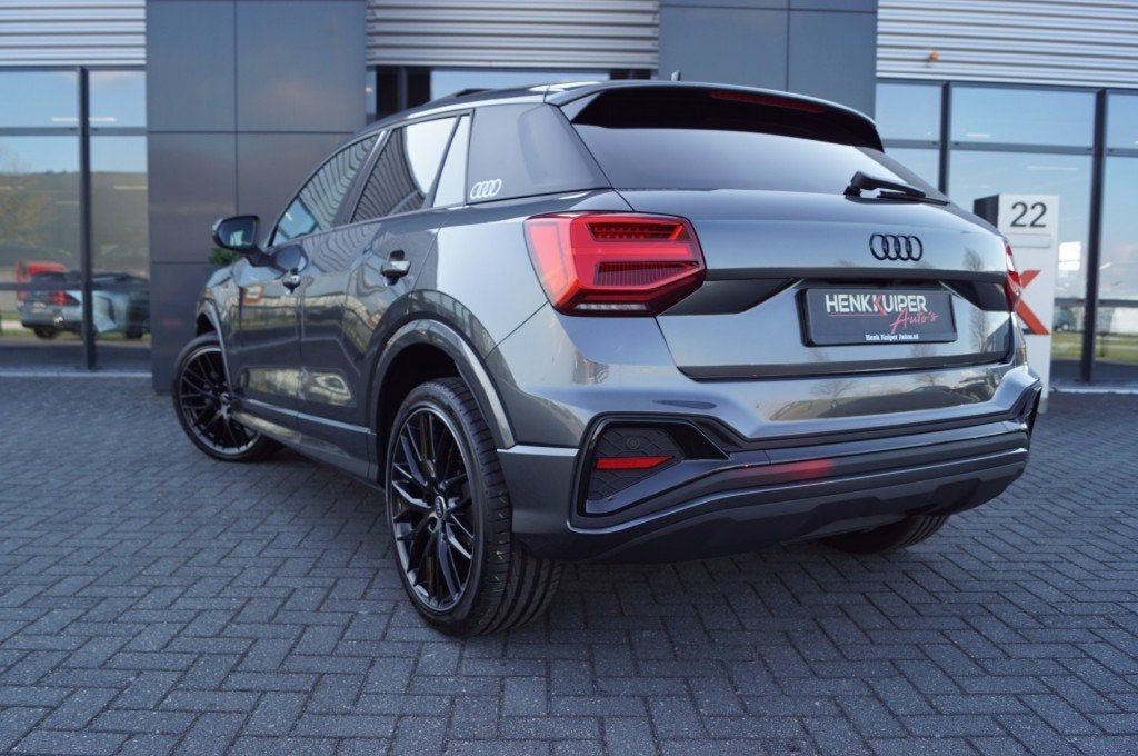 Audi Q2 35 TFSI S-Tronic S-Line / Panodak / Leer ruitmotief/, Automaat, Lederen bekleding, Leder, Bedrijf