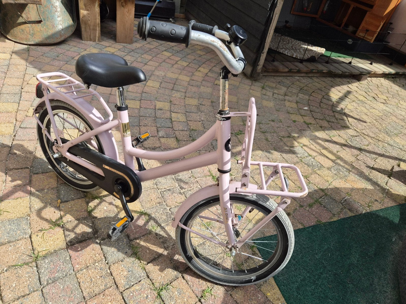 Roze kinderfiets met voordrager - 16 inch, Fietsen en Brommers, Ophalen, Gebruikt, Terugtraprem, Minder dan 16 inch
