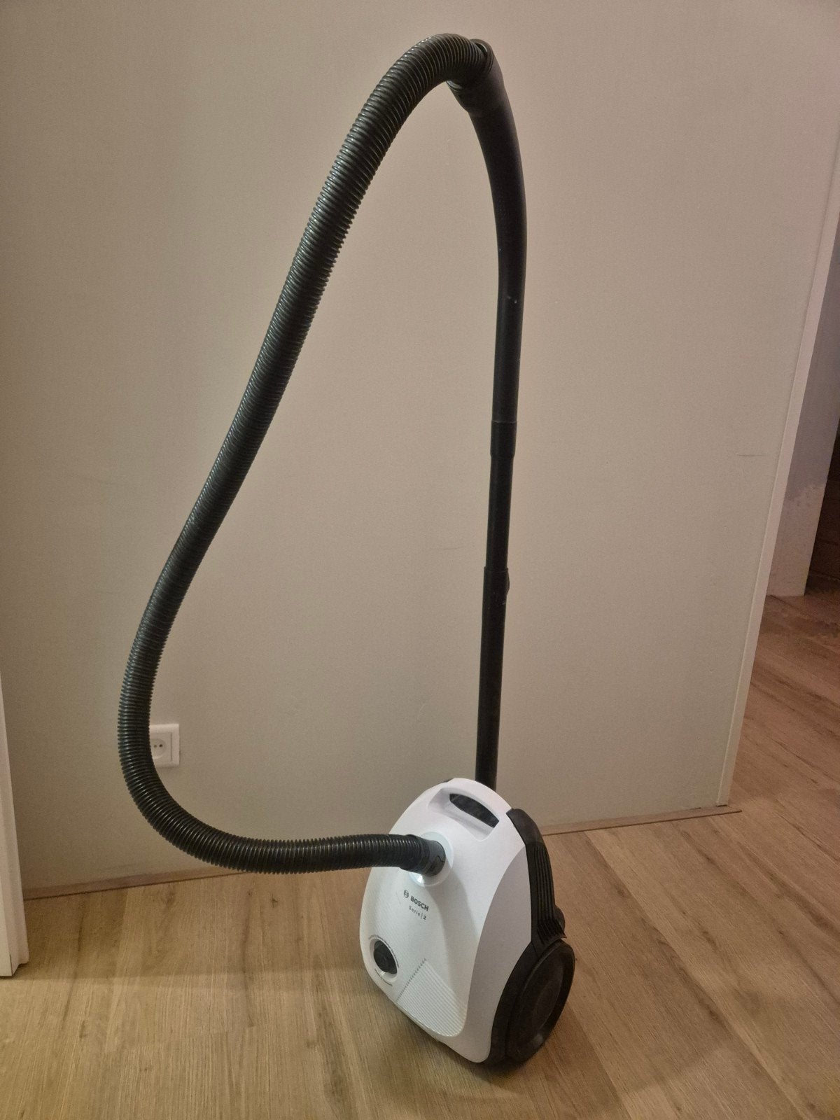 Bosch Serie 2 Sledestofzuiger - Compact en Krachtig, Gebruikt, Bosch, Sledestofzuiger, Geschikt voor harde vloeren