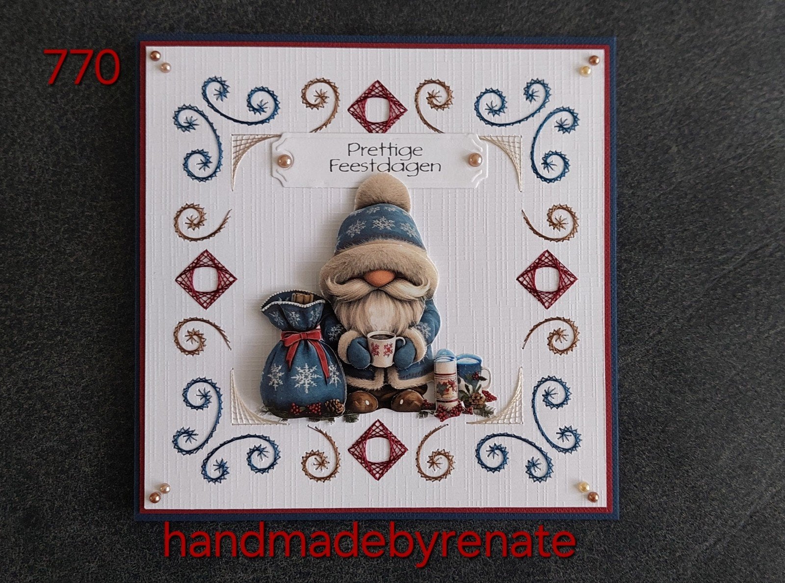 Nr. 770 Handgemaakte geborduurde kerstkaart gnome, Ophalen of Verzenden, Nieuw, Overige thema's