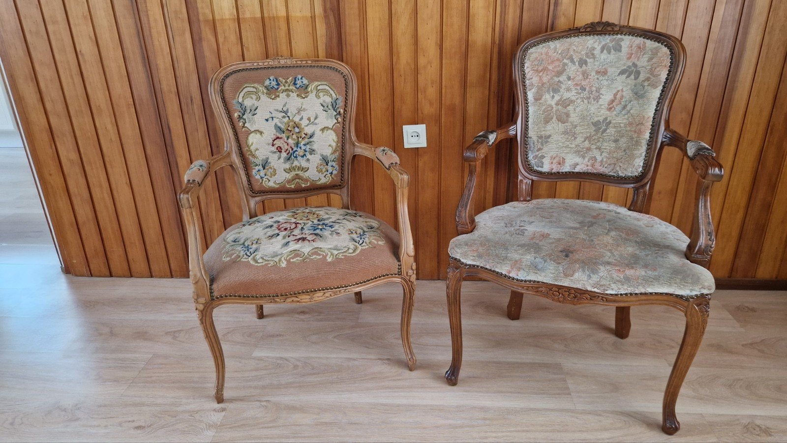 Antieke fauteuils met geborduurde bekleding - set van 2, Ophalen