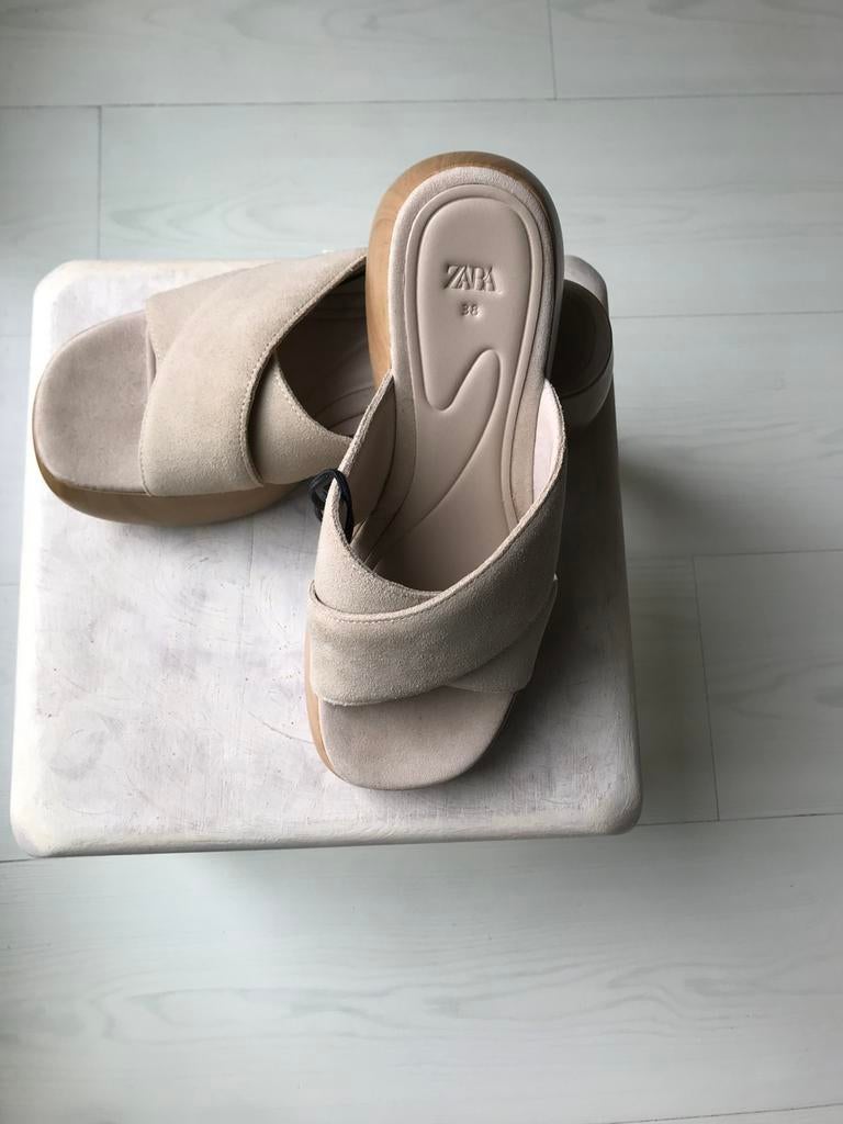 ZARA Mooie Suéde Sandalen/Muiltjes Nieuw, Beige, Nieuw, Sandalen of Muiltjes, Ophalen of Verzenden