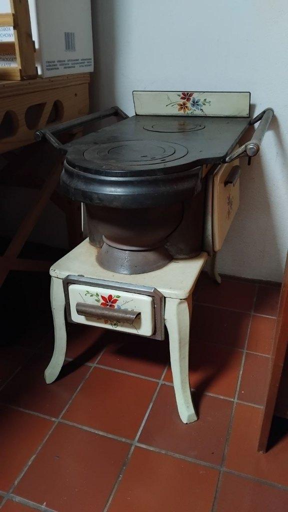 Leuke kachel om op te koken met oven., Huis en Inrichting, Kachels, Ophalen, Gebruikt, Vrijstaand, Hout
