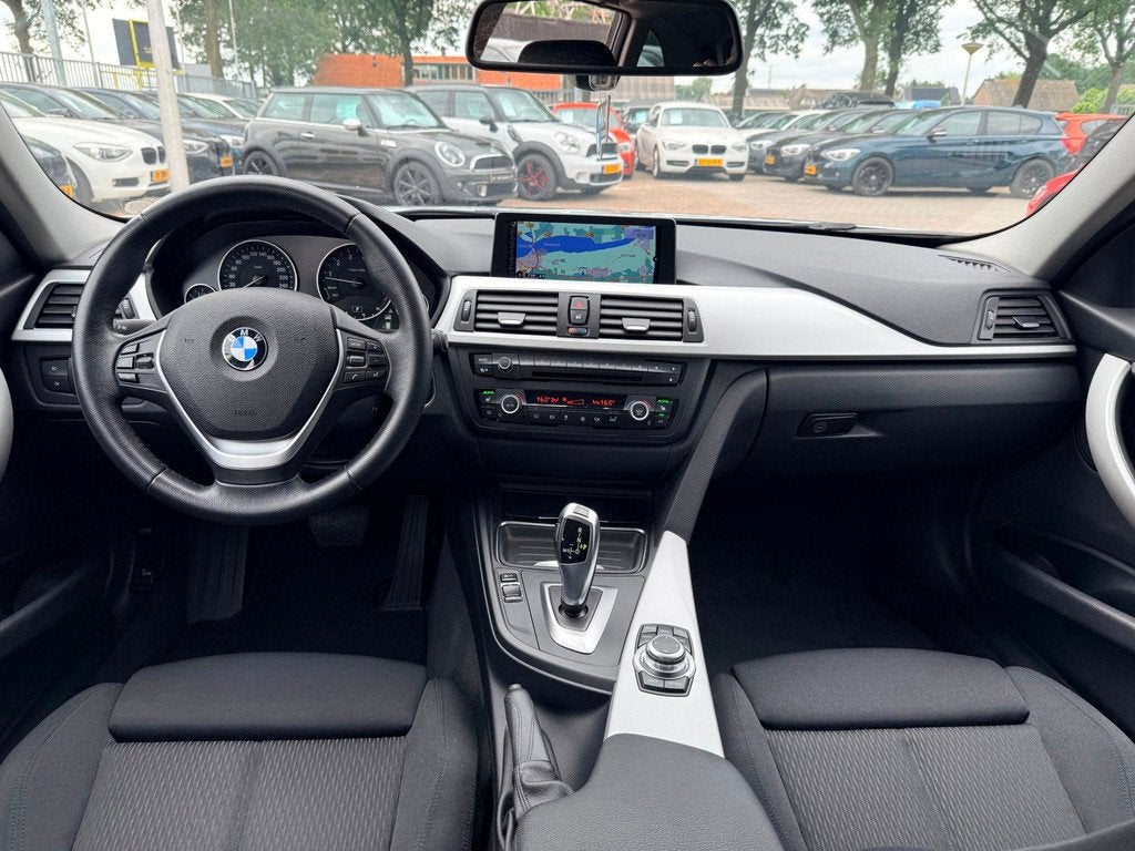 BMW 3-serie Touring 320i High Executive|Nieuwe Ketting|Head, Automaat, Gebruikt, 4 cilinders, 184 pk
