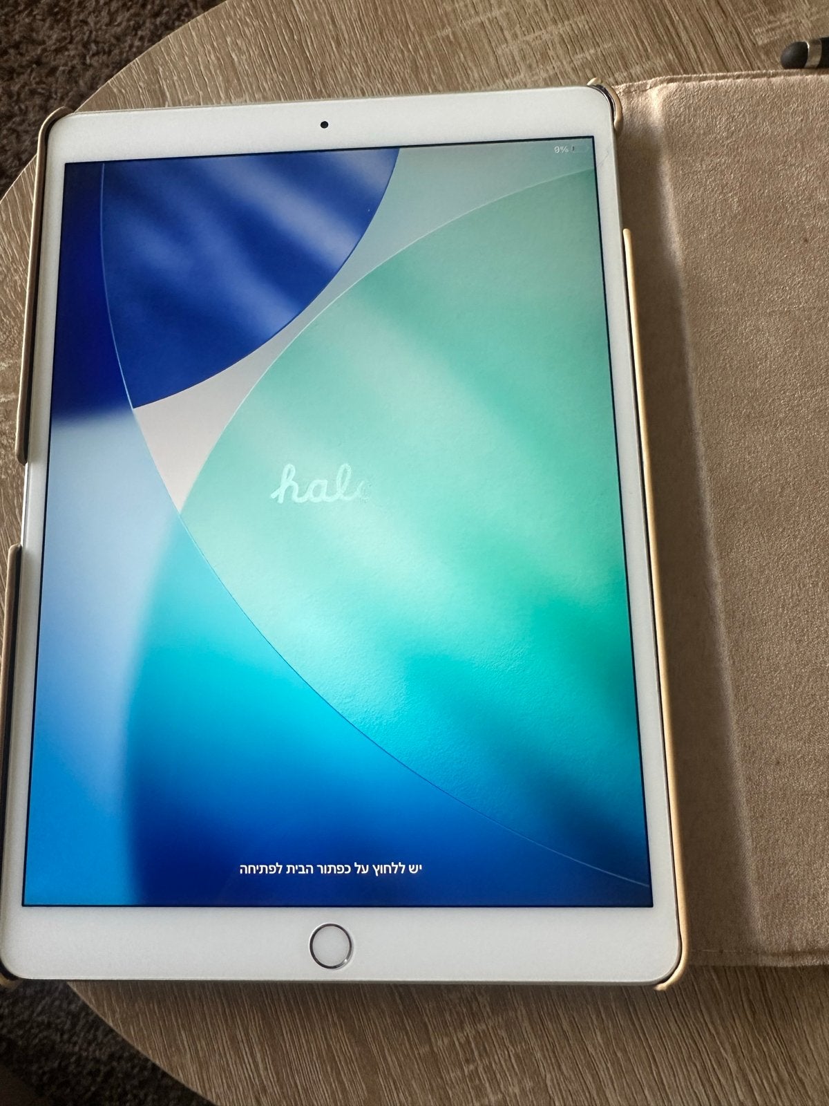 Apple iPad Air (2019) 64GB Zilver + Nieuwe Hoes, 10 inch, Apple iPad Air, Ophalen of Verzenden, Zo goed als nieuw