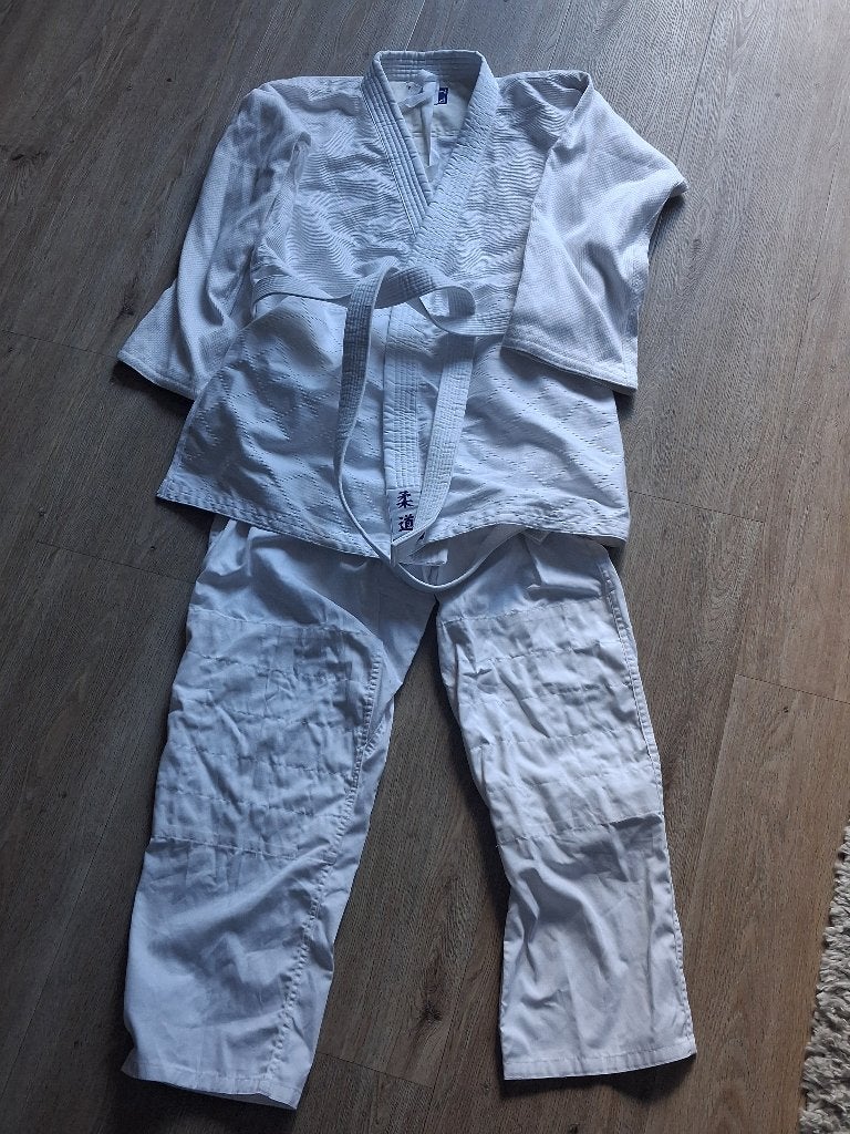 Judopak te koop, Judo, Vechtsportpak, Zo goed als nieuw, Maat M