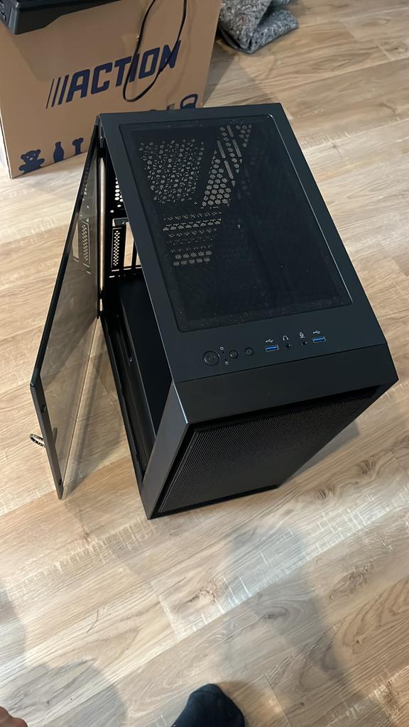 AeroCool v1 pc behuizing (Incl voeding PSU), Computers en Software, Ophalen, Zo goed als nieuw