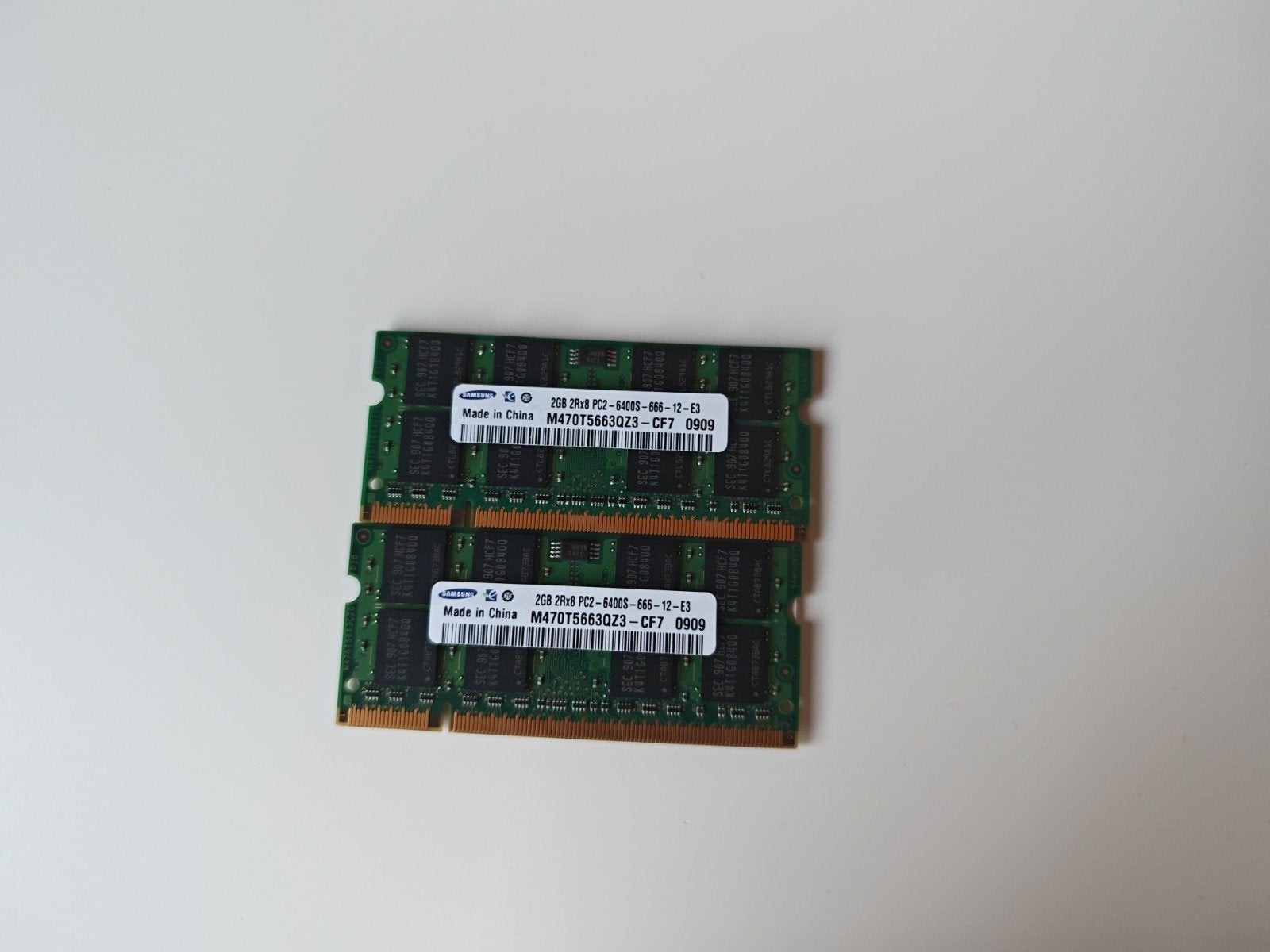 Samsung M470T5663QZ3, 2GB, DDR2. (2 stuks, prijs p/st), Ophalen of Verzenden, DDR2, Desktop