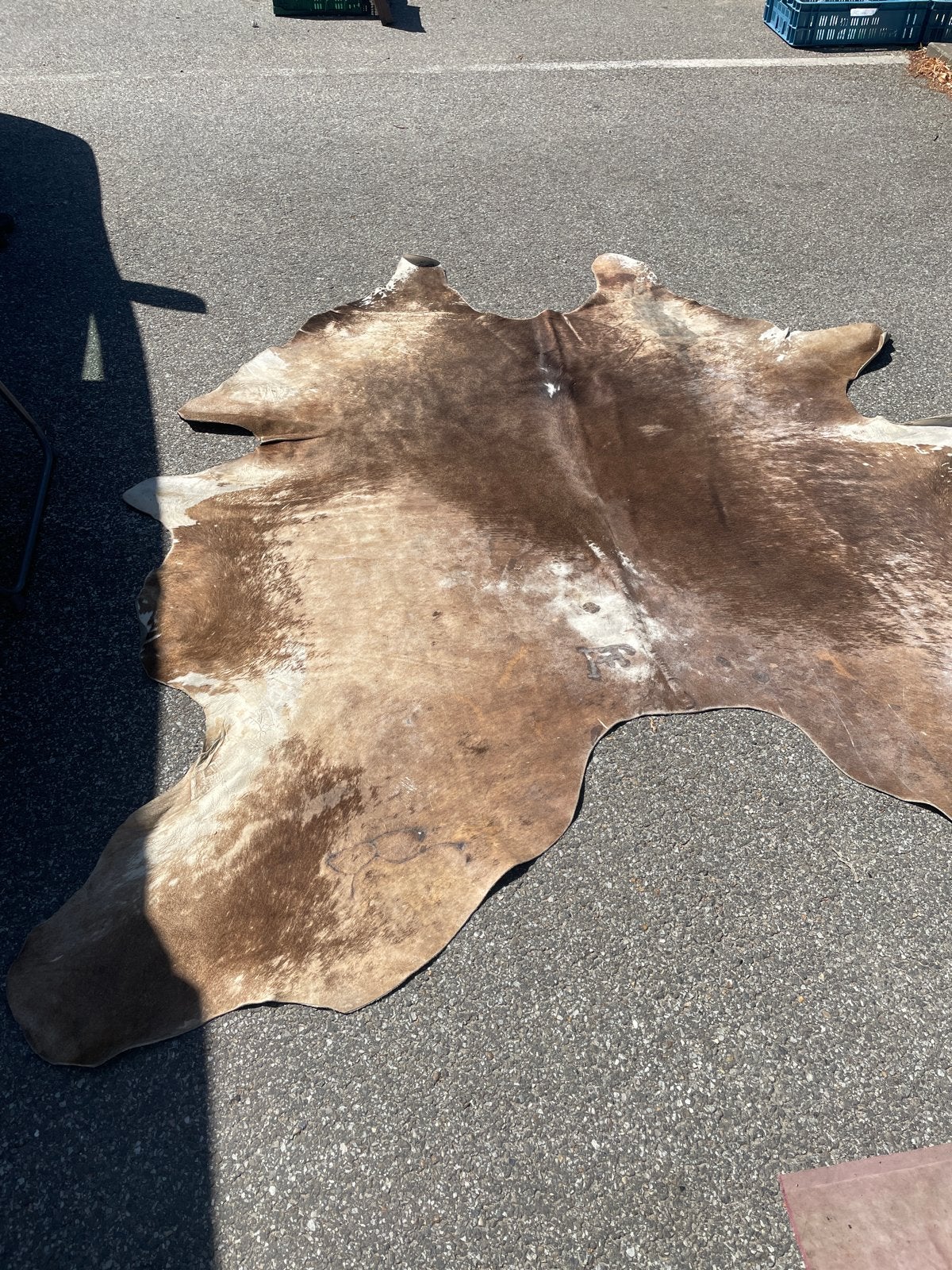 Bruin-wit koeienhuid vloerkleed, Gebruikt, 100 tot 150 cm, Bruin, Ophalen of Verzenden
