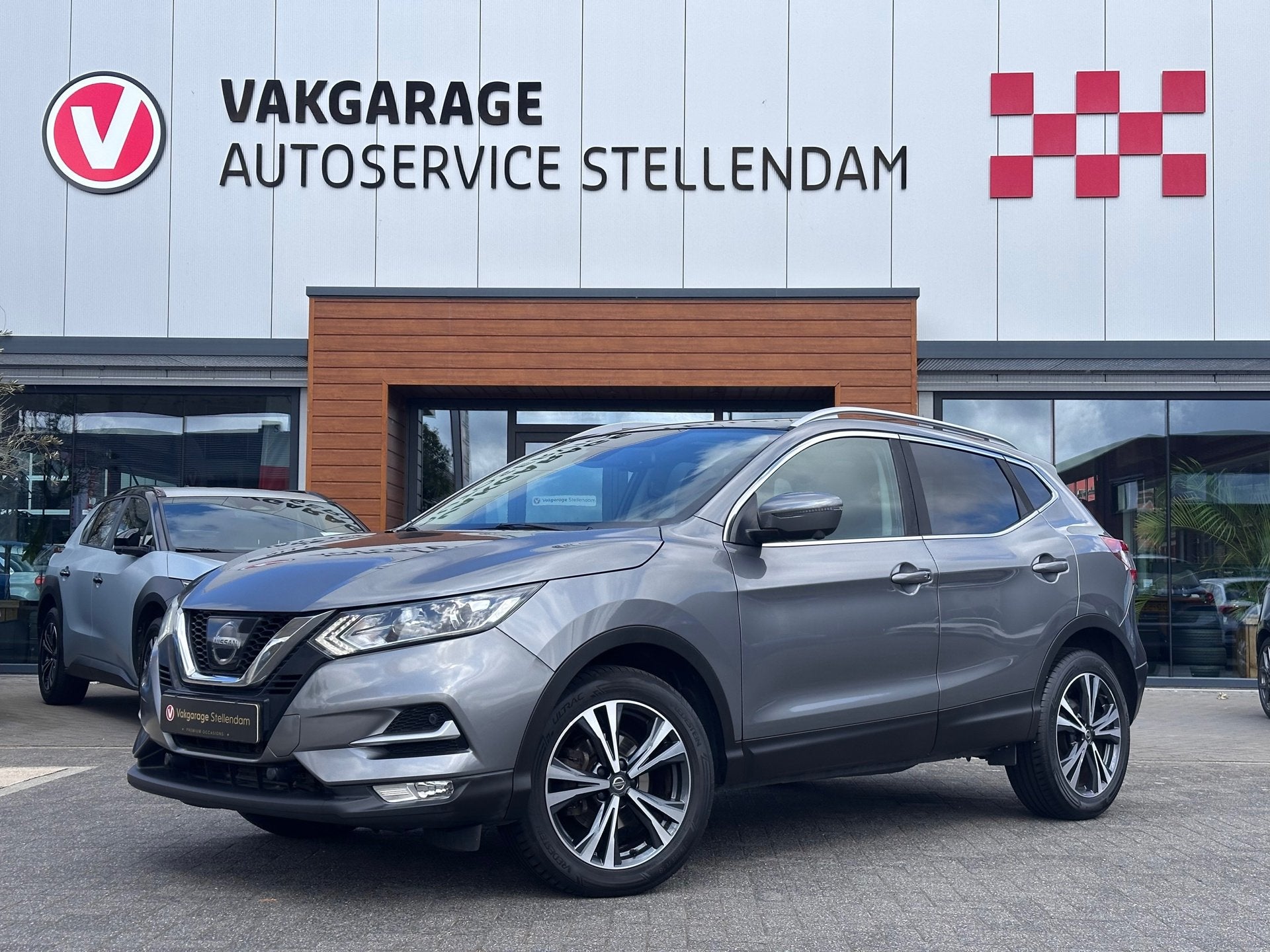 Nissan Qashqai 1.2 Tekna|Panodak|Elektr stoel|Stoelverw|360, Auto's, Gebruikt, 4 cilinders, Bedrijf, Automatische klimaatregeling