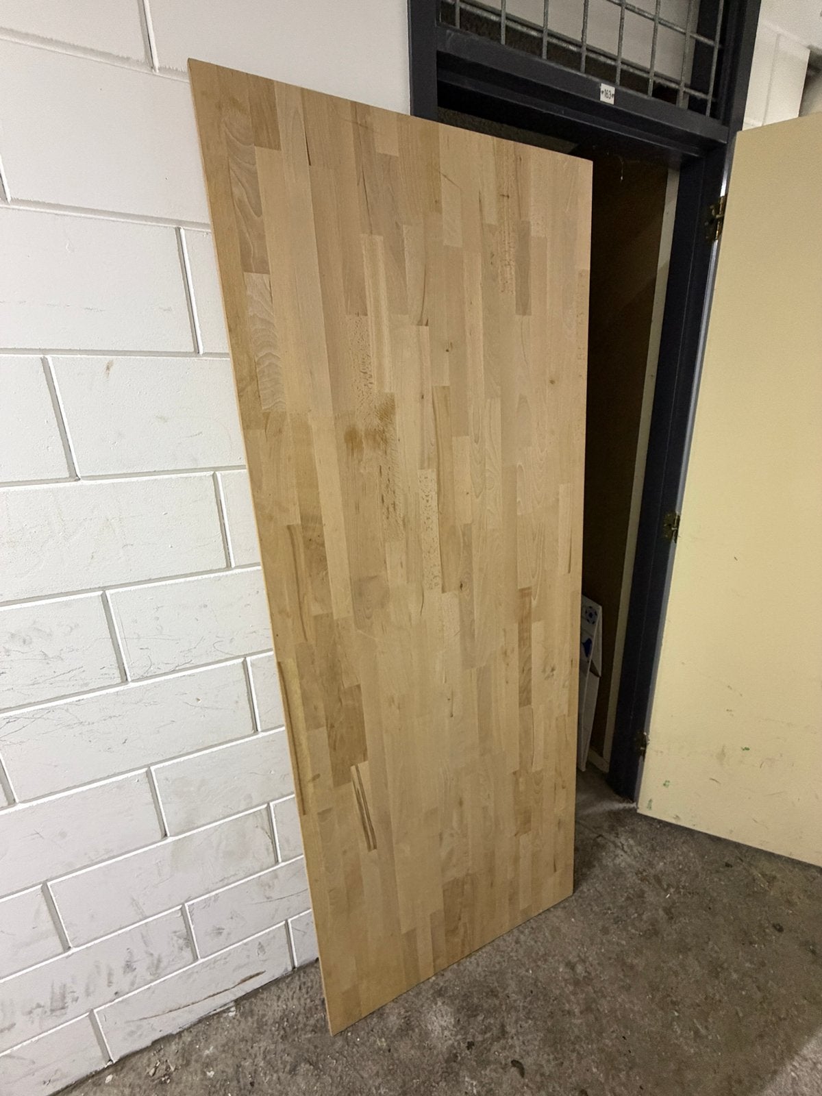 Massief houten tafelblad GAMMA + koperkleurige stalen poten, Doe-het-zelf en Verbouw, Ophalen, Zo goed als nieuw, Hout