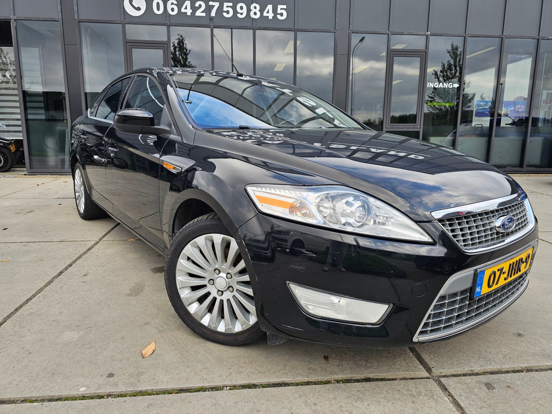 Ford Mondeo 2.0-16V Titanium - Xenon - Stoelverwarming - Tre, Auto's, Gebruikt, Zwart, Zwart, Origineel Nederlands