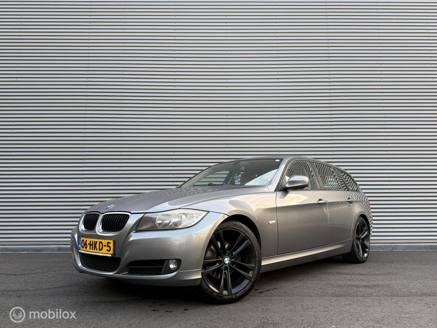 BMW 3-serie Touring 318i Executive | Trekhaak | Clima | Nav, Achterwielaandrijving, Parkeersensor, Origineel Nederlands, Handgeschakeld