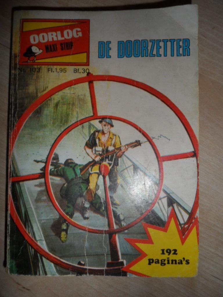 Oorlog Maxi Strip. 5 X, Meerdere stripboeken, Ophalen of Verzenden, Gelezen