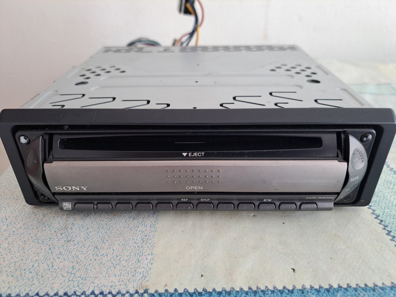 Sony CDX-R 3000 auto radio en CD, Auto diversen, Ophalen of Verzenden
