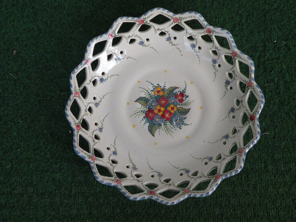 Schaal Gouda Zenith.  Doorsnede 30 cm., Porselein of Keramiek, Schaal, Ophalen of Verzenden, Zo goed als nieuw