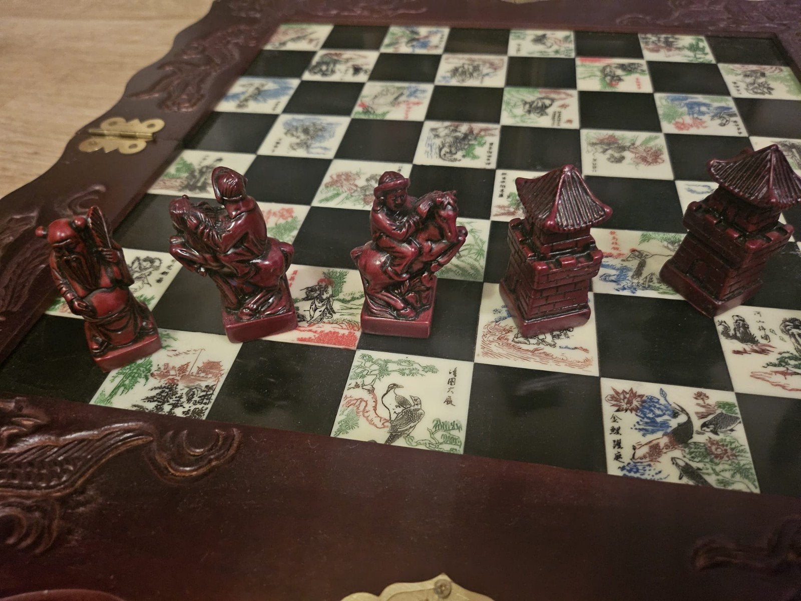 Uniek Chinees schaakspel met draken en figuren, Hobby en Vrije tijd, Gezelschapsspellen | Bordspellen, Een of twee spelers, Ophalen of Verzenden