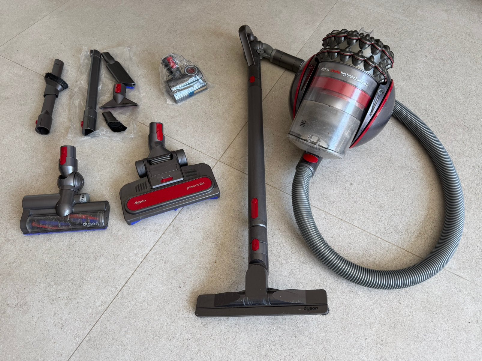 Defecte Dyson bigball absolute 2 stofzuiger, Witgoed en Apparatuur, Stofzuigers, Ophalen of Verzenden, Zo goed als nieuw