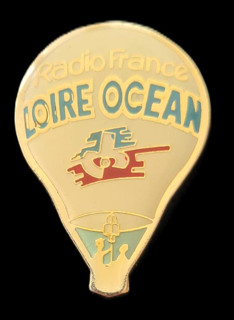 Loire Ocean ballon pin, Verzenden, Nieuw, Transport, Speldje of Pin