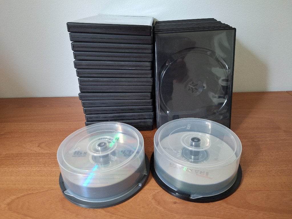 25 Lege DVD doosjes en lege opneembare DVD+R en CD, Alle leeftijden, Ophalen of Verzenden, Zo goed als nieuw