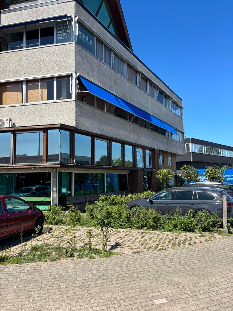 Bedrijfsruimten voor kantoor, atelier of studio in Weesp, Koop, Woon- Werkruimte