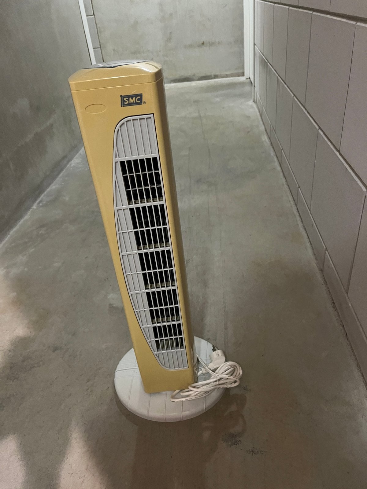 SMC Torenventilator met 3 snelheden en automatische draai, Witgoed en Apparatuur, Ventilatoren, Ophalen, Gebruikt, Torenventilator
