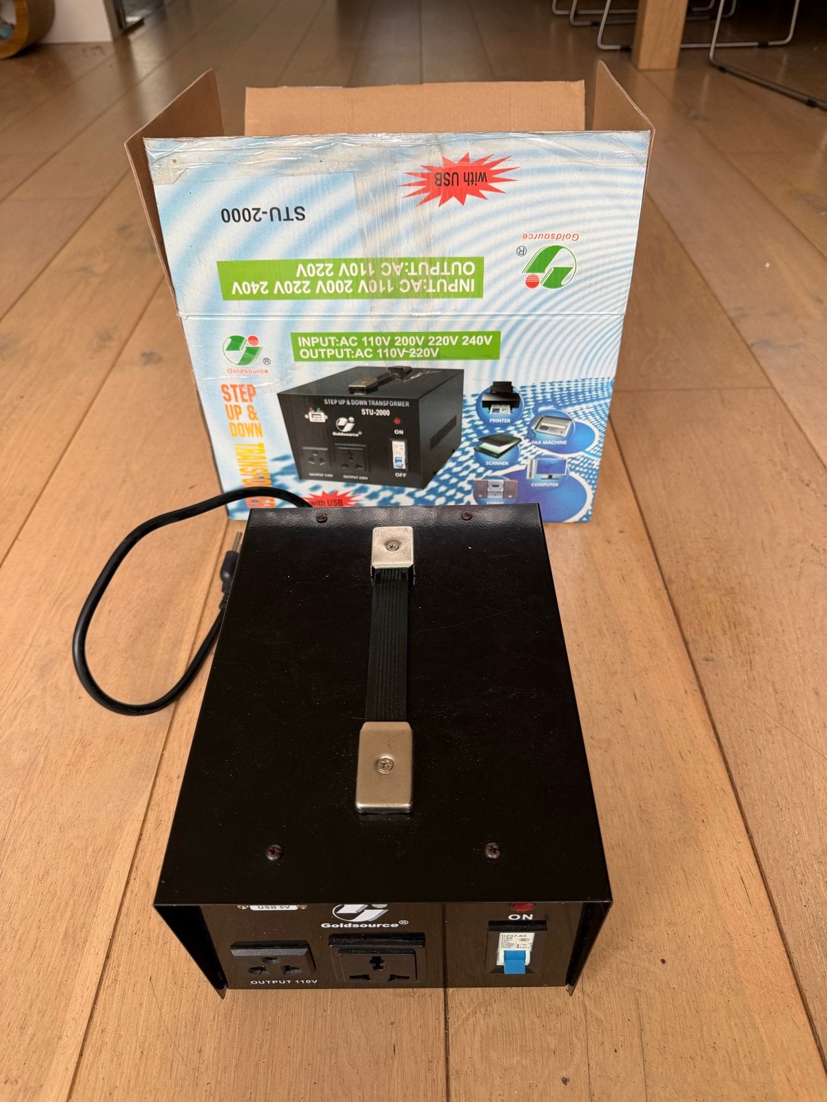 Transformator/Omvormer 220V naar 110V (en vice versa) 2000W, Ophalen, Gebruikt