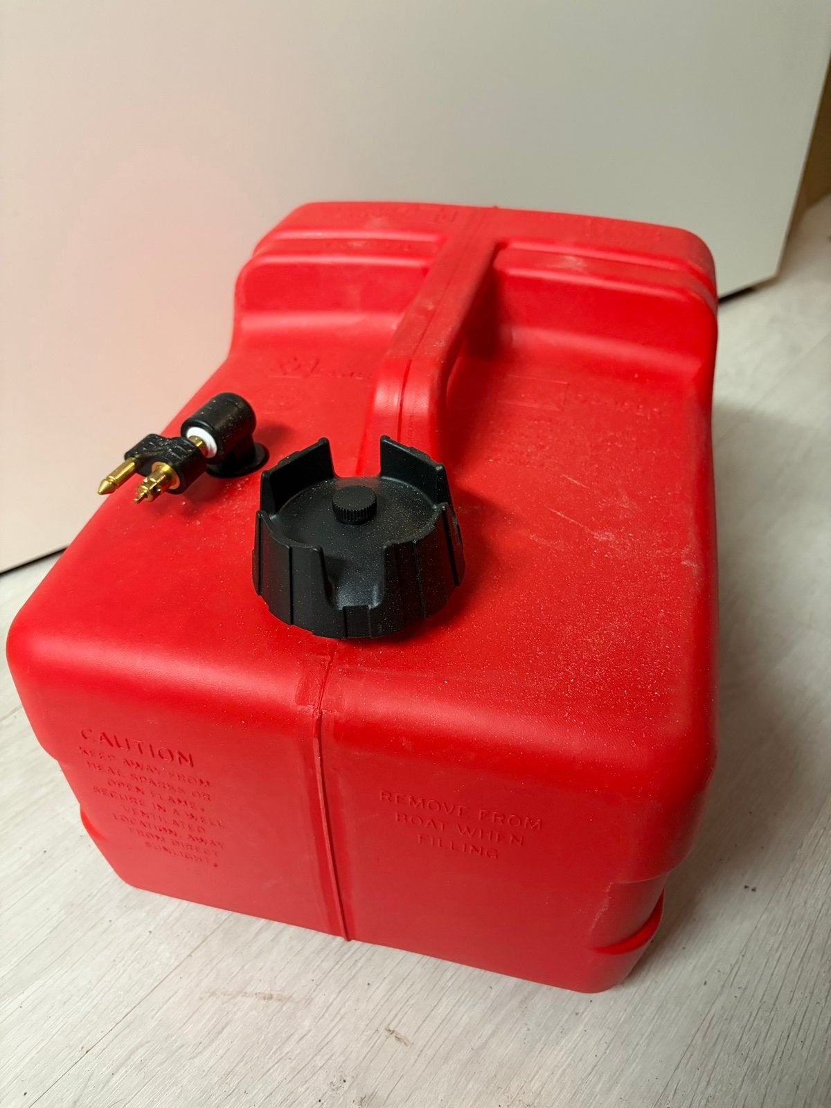 12 liter brandstoftank met Yamaha aansluiting, Watersport en Boten, Accessoires en Onderhoud, Ophalen of Verzenden, Gebruikt, Motor en Techniek
