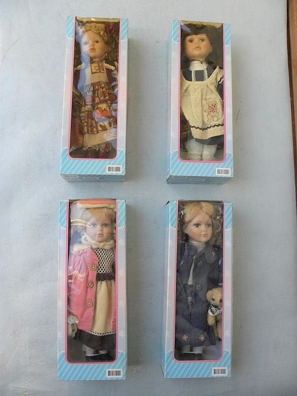 Handgeschilderde porseleinen sierpoppen, Verzamelen, Ophalen of Verzenden, Zo goed als nieuw, Pop