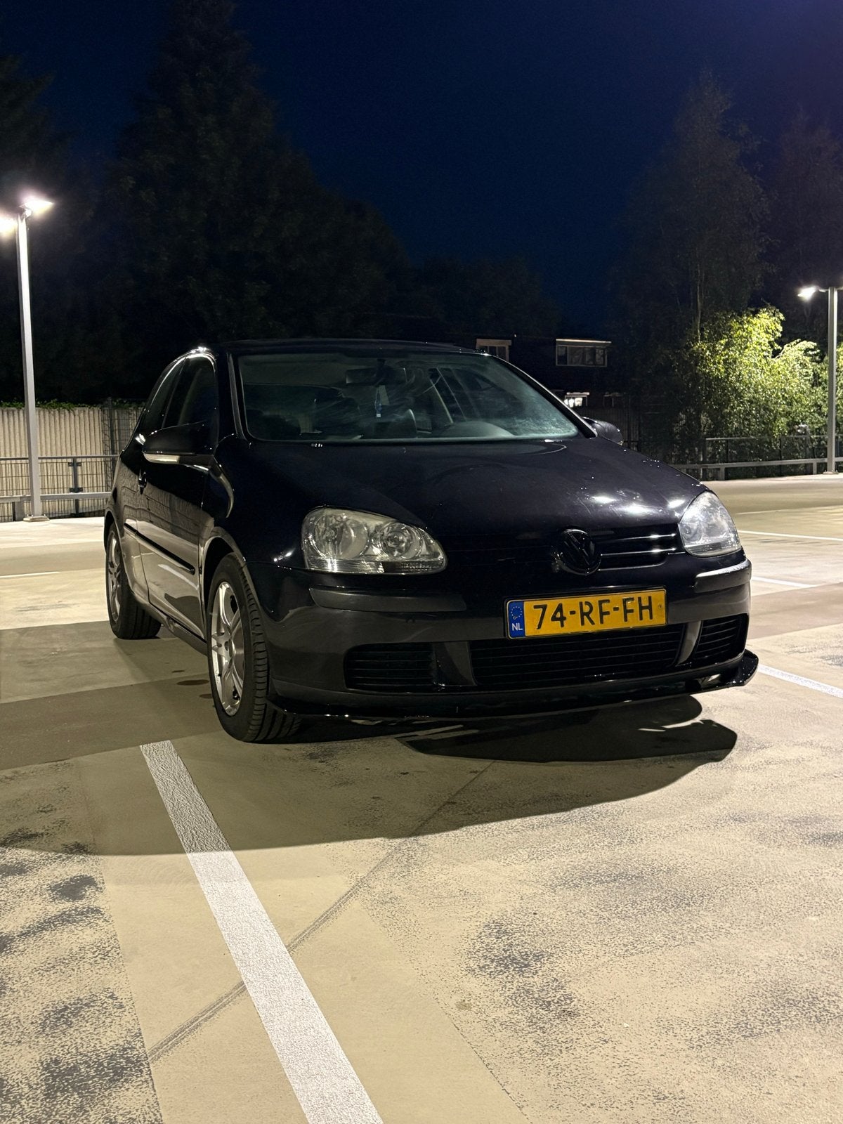 Volkswagen Golf 1.6 16V FSI 85KW 3D Aut6 2005 Zwart, Zwart, 4 cilinders, Zwart, Origineel Nederlands